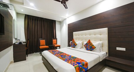 FabHotel KK Continental - 100m from Amritsar Junction Railway Station Room Type - Premium Room