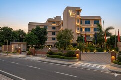 V Hotel TSSG near Delhi IGI Airport