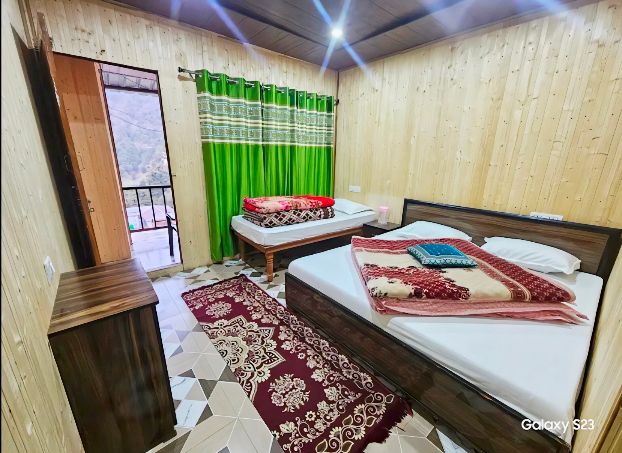 choptagauravhotel - Tap to explore photos