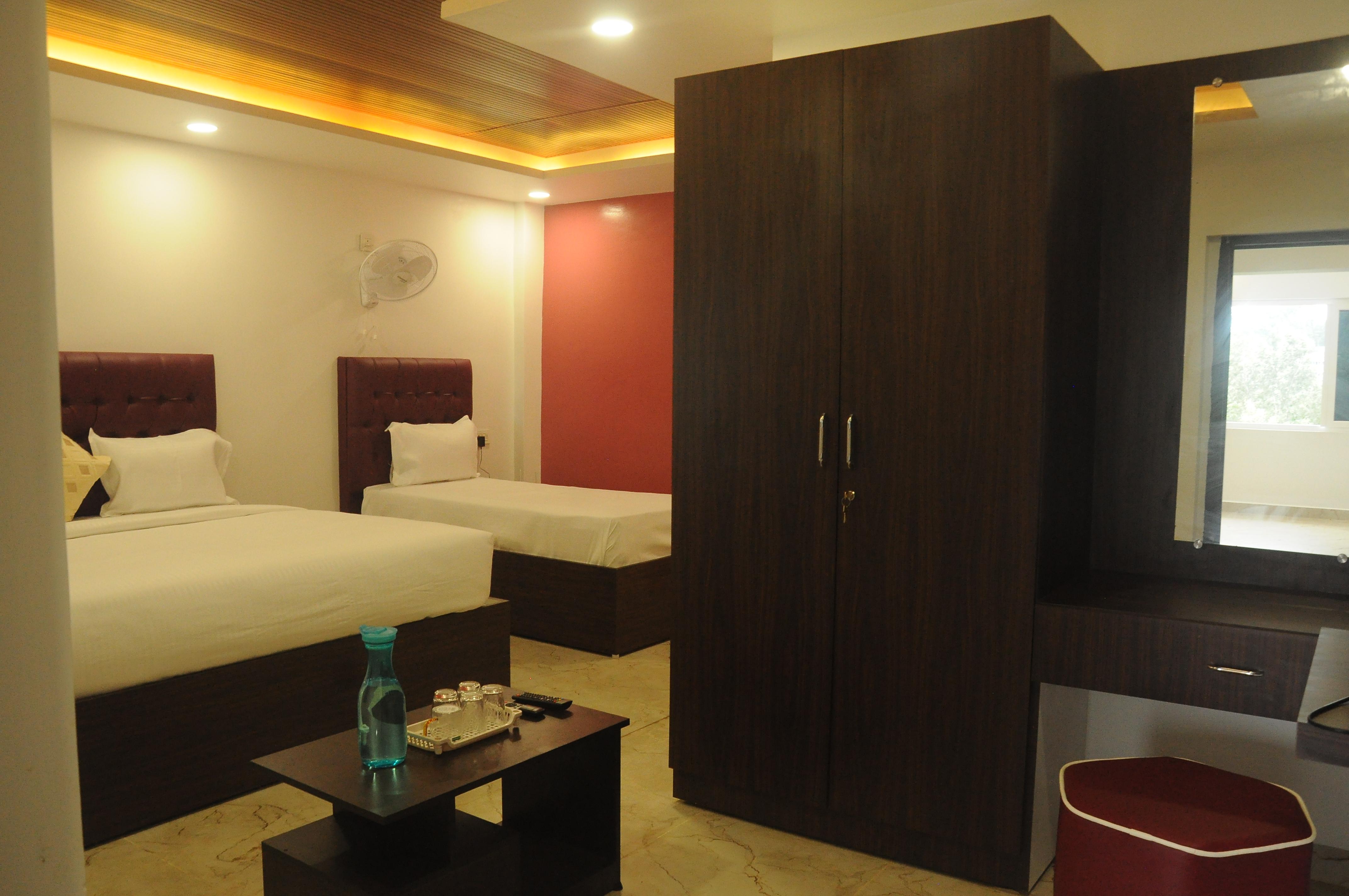 Yercaud Rathna Residency - Tap to explore photos