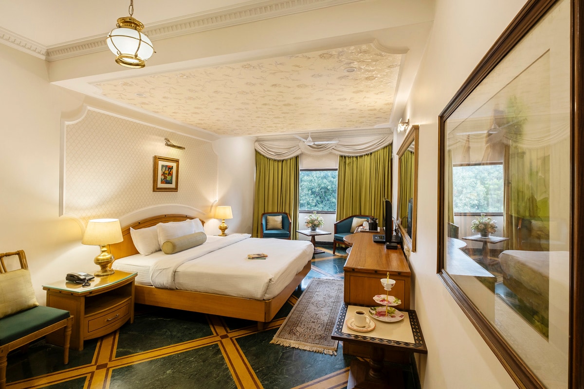 HOTEL KWALITY REGENCY - Tap to explore photos