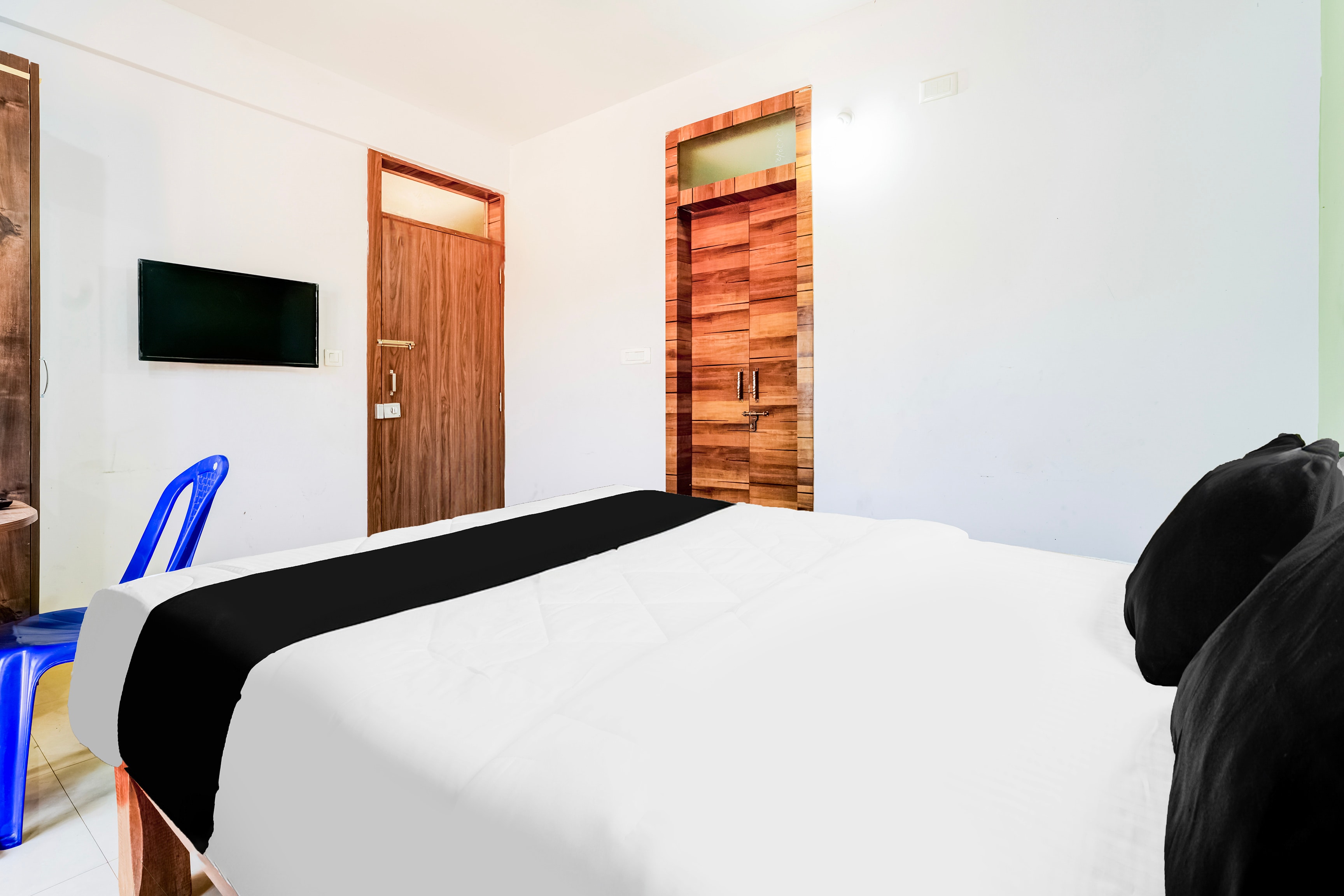 Hotel O by OYO High Bar Boarding And Lodging - Tap to explore photos
