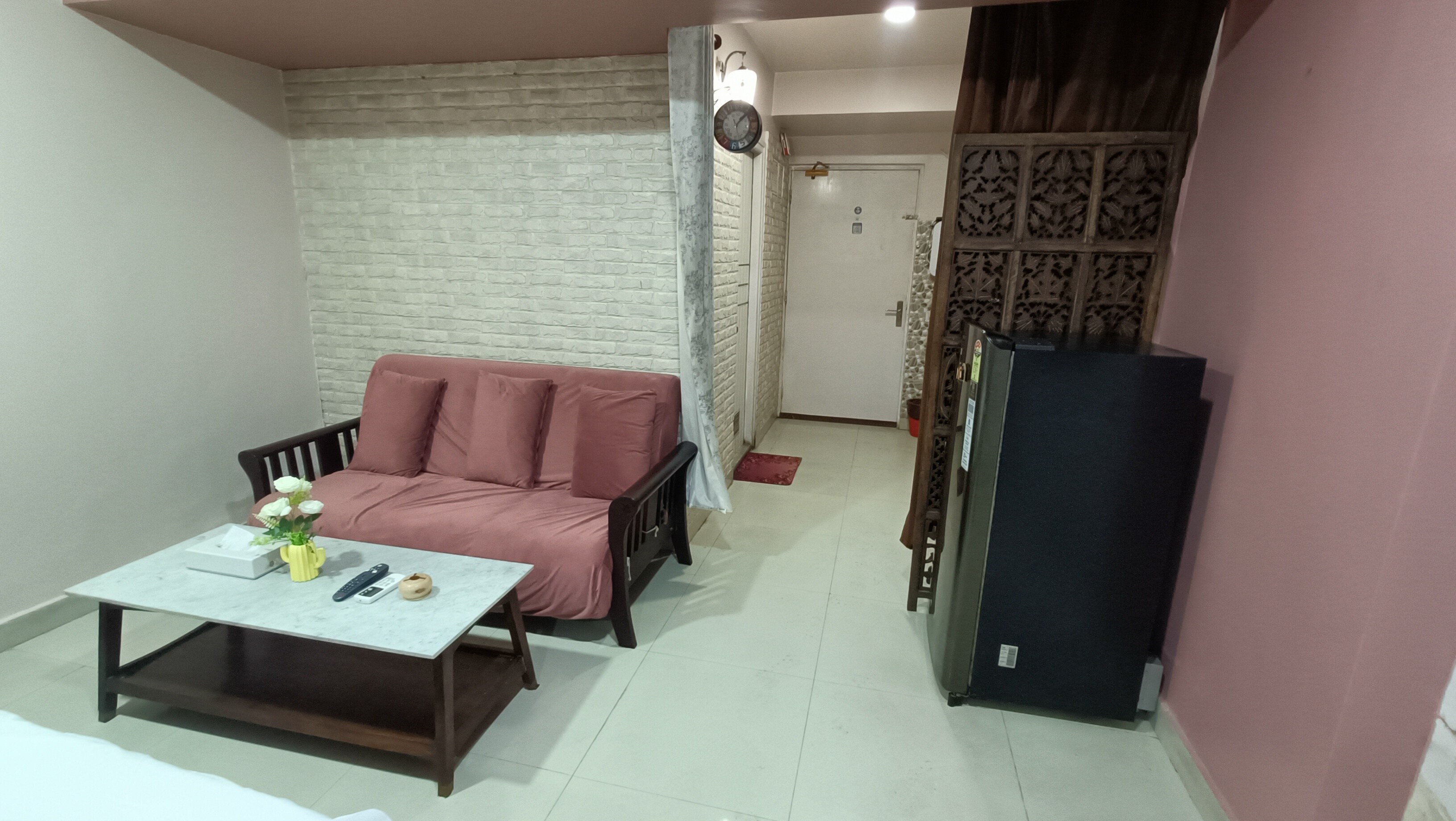 Couple Friendly Deluxe Studio Apartment - Tap to explore photos