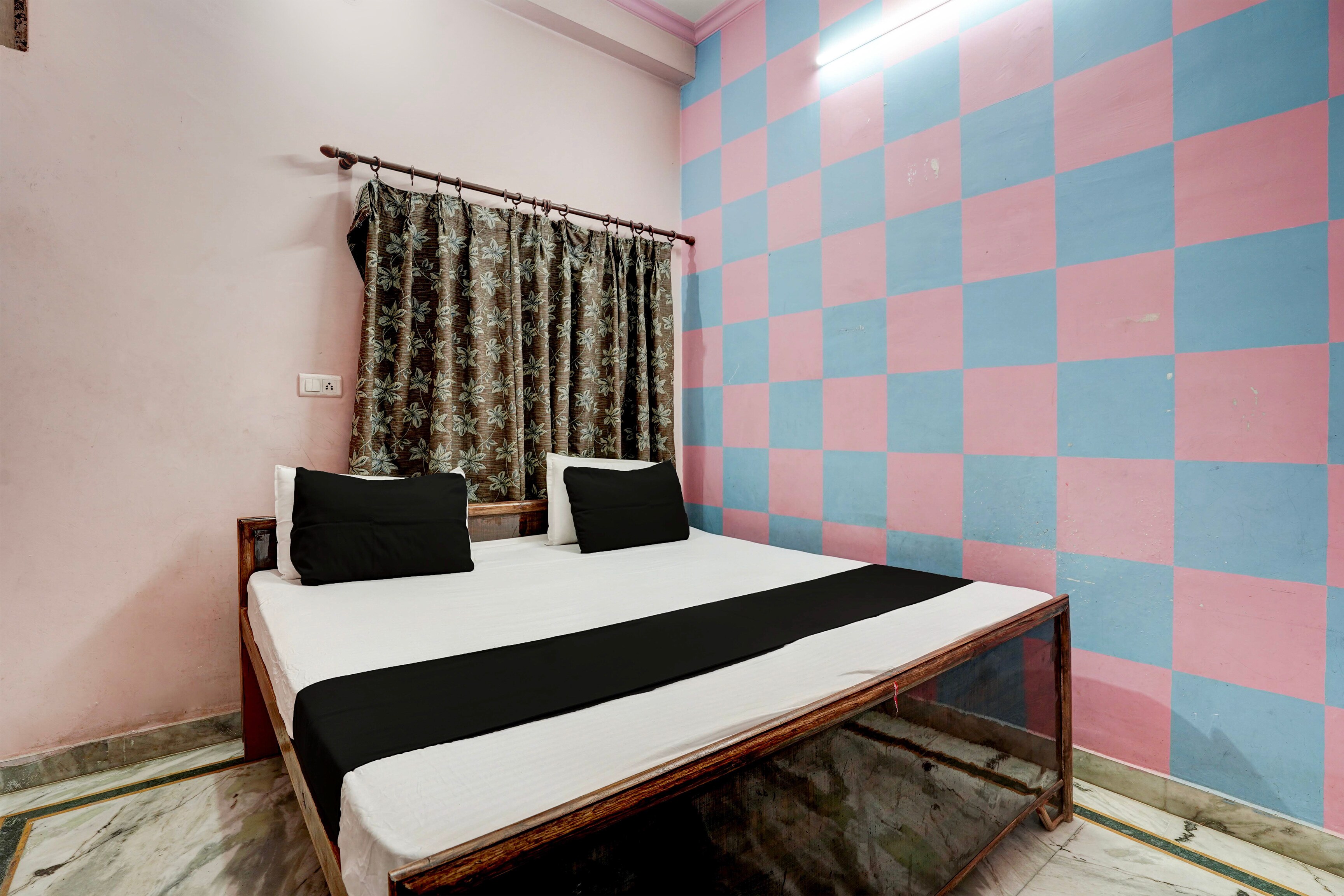 Hotel O Banaras Darbar - Tap to explore photos