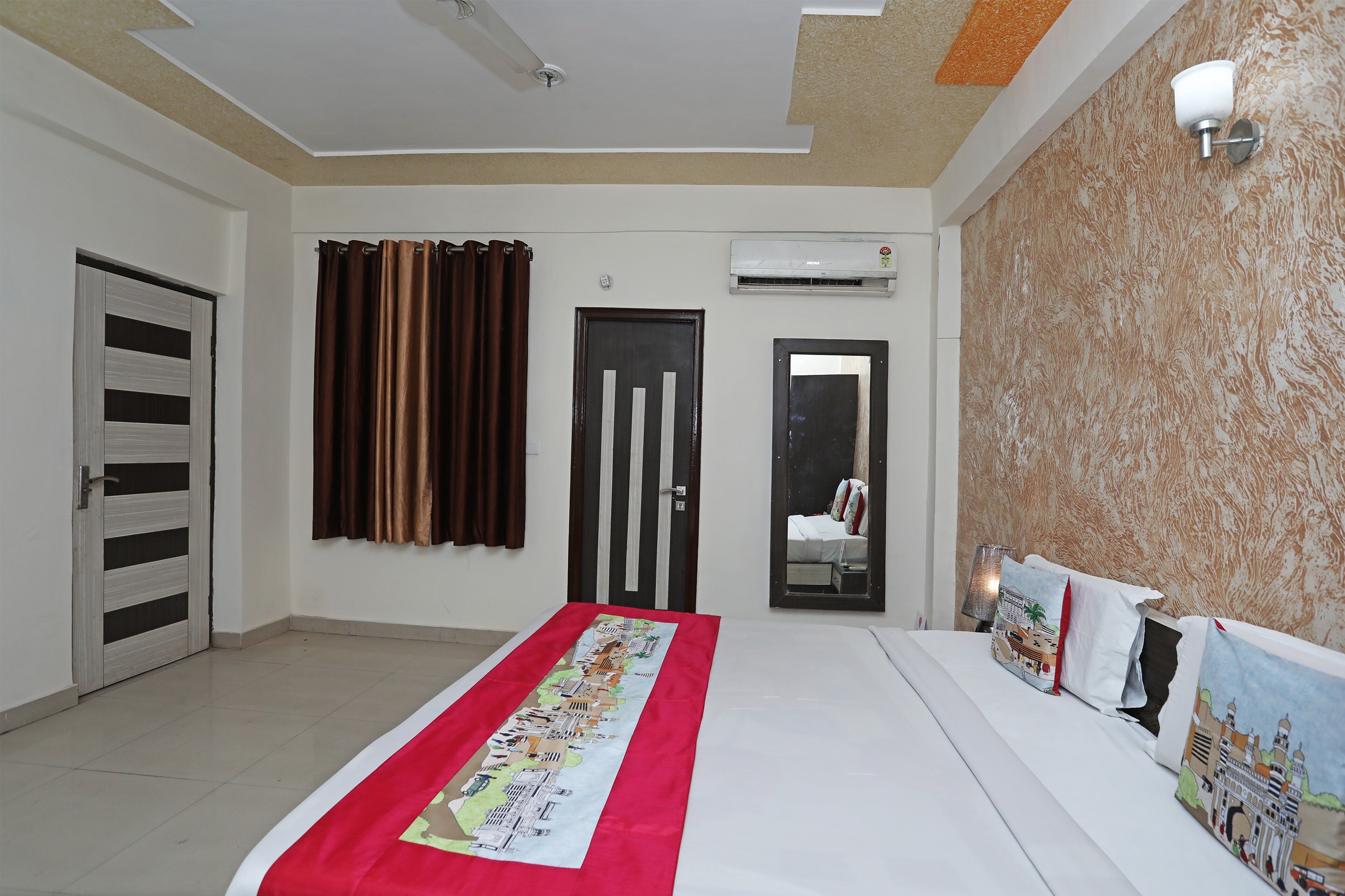 Hotel O SHANTI PALACE - Tap to explore photos