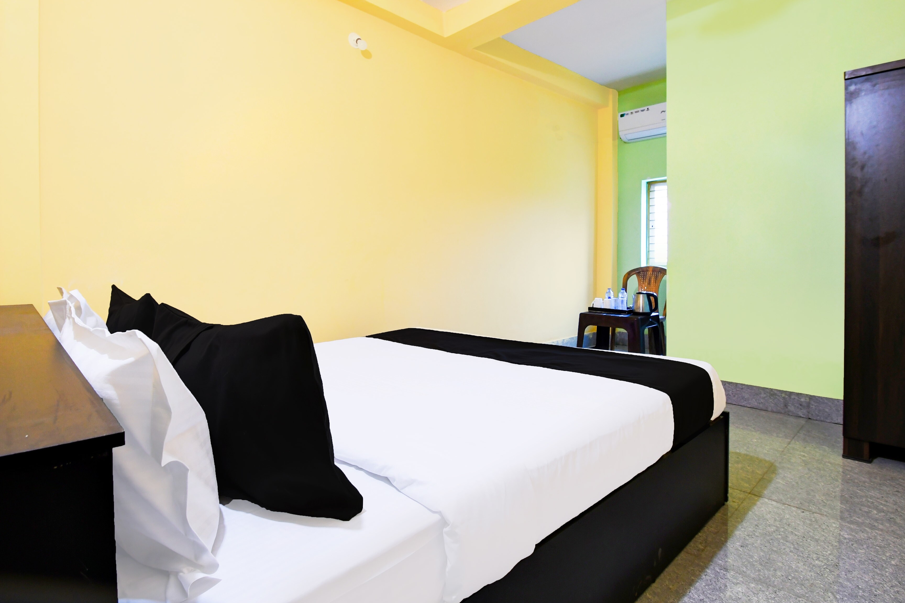 Hotel O Prava Inn - Tap to explore photos
