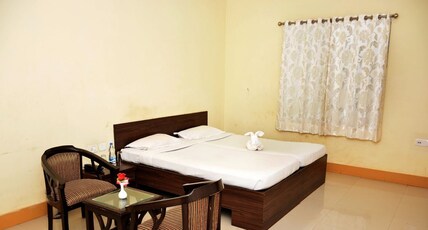 Nirupama Kapilas Room Type - Deluxe AC