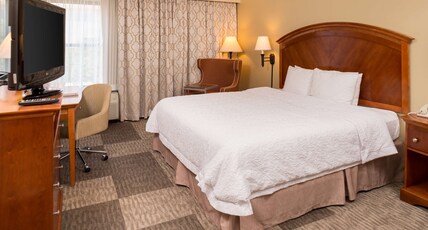 Hampton Inn San Antonio-Northwoods Room Type - 1 KING BED NONSMOKING