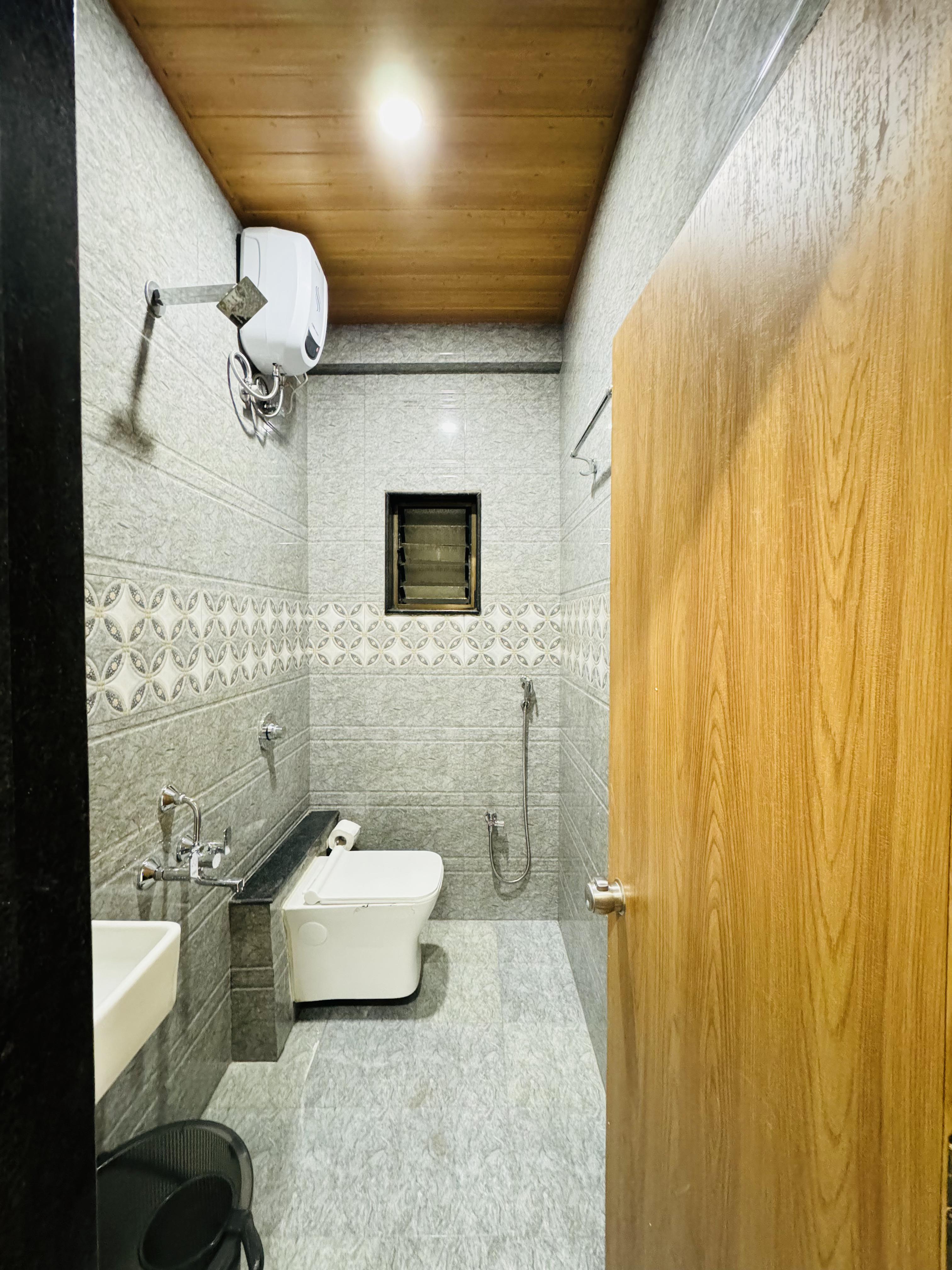 HOTEL EKANT FAMILY RESTAURANT LODGING - Tap to explore photos