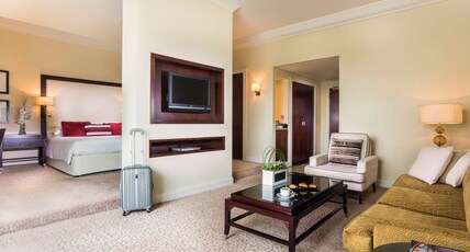  Movenpick Grand Al Bustan Room Type - Superior Suite with 1 double bed