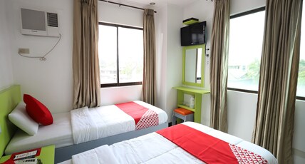 OYO 210 Apple Tree Suites Room Type - Philippines Superior Twin
