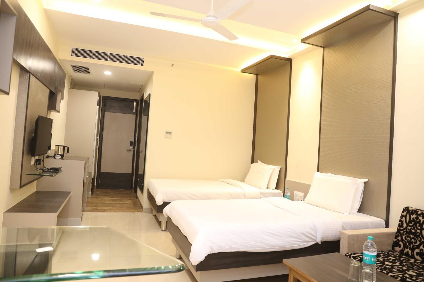 Kundan Leela Resorts - Tap to explore photos