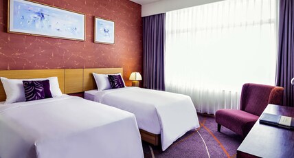 Grand Mercure Danang Room Type - Deluxe Twin, River view, High floor with Privilege Lounge access