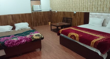 Hotel Murli Wala Gopala Room Type - Deluxe Double Bed Room