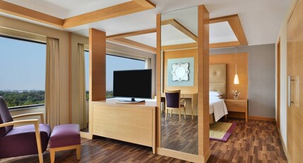 Courtyard by Marriott Chennai Room Type - 3-Bay Apartment, Executive lounge access, 1 King