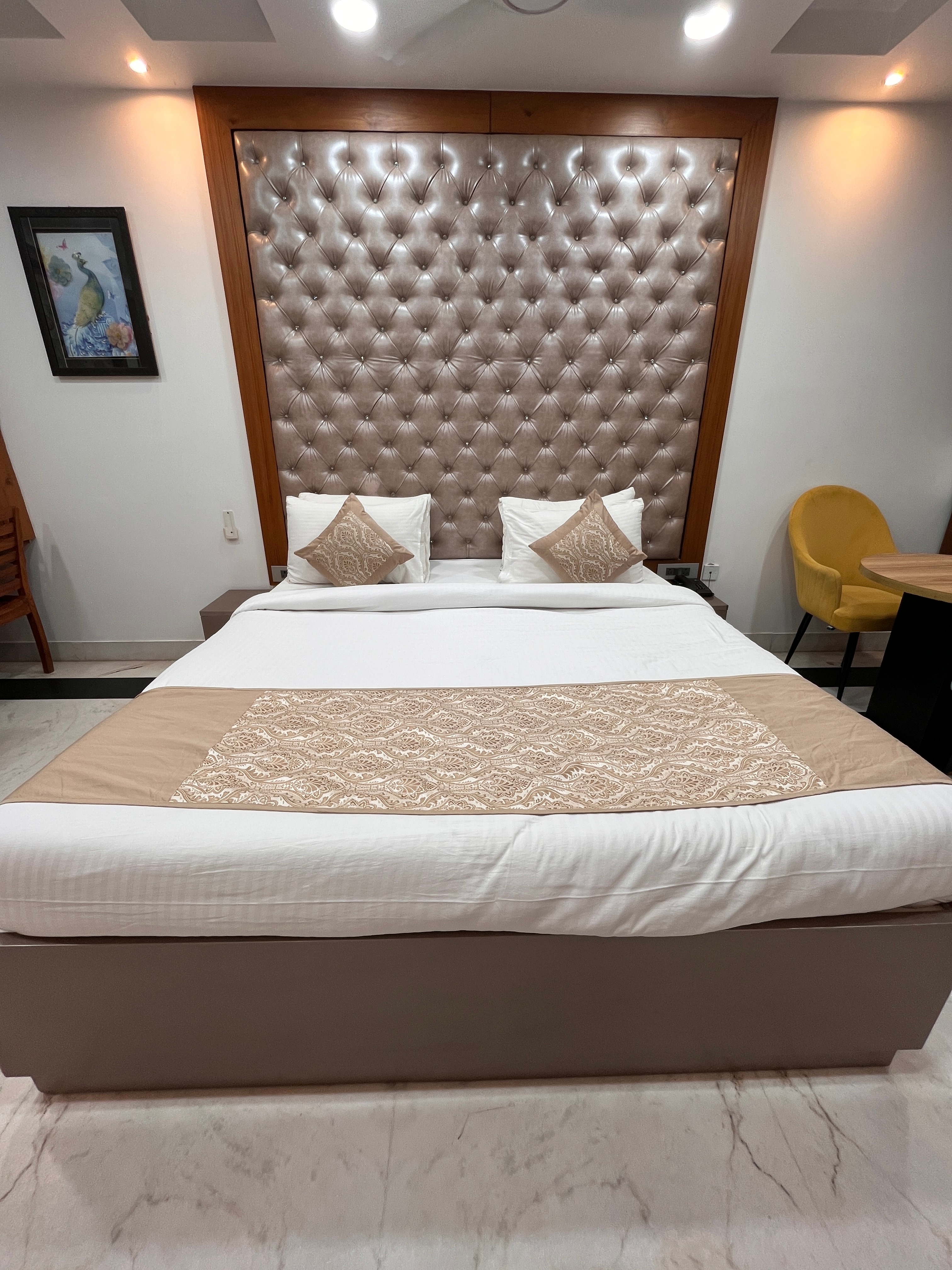 HOTEL RAJMAHAL SUITS - Tap to explore photos