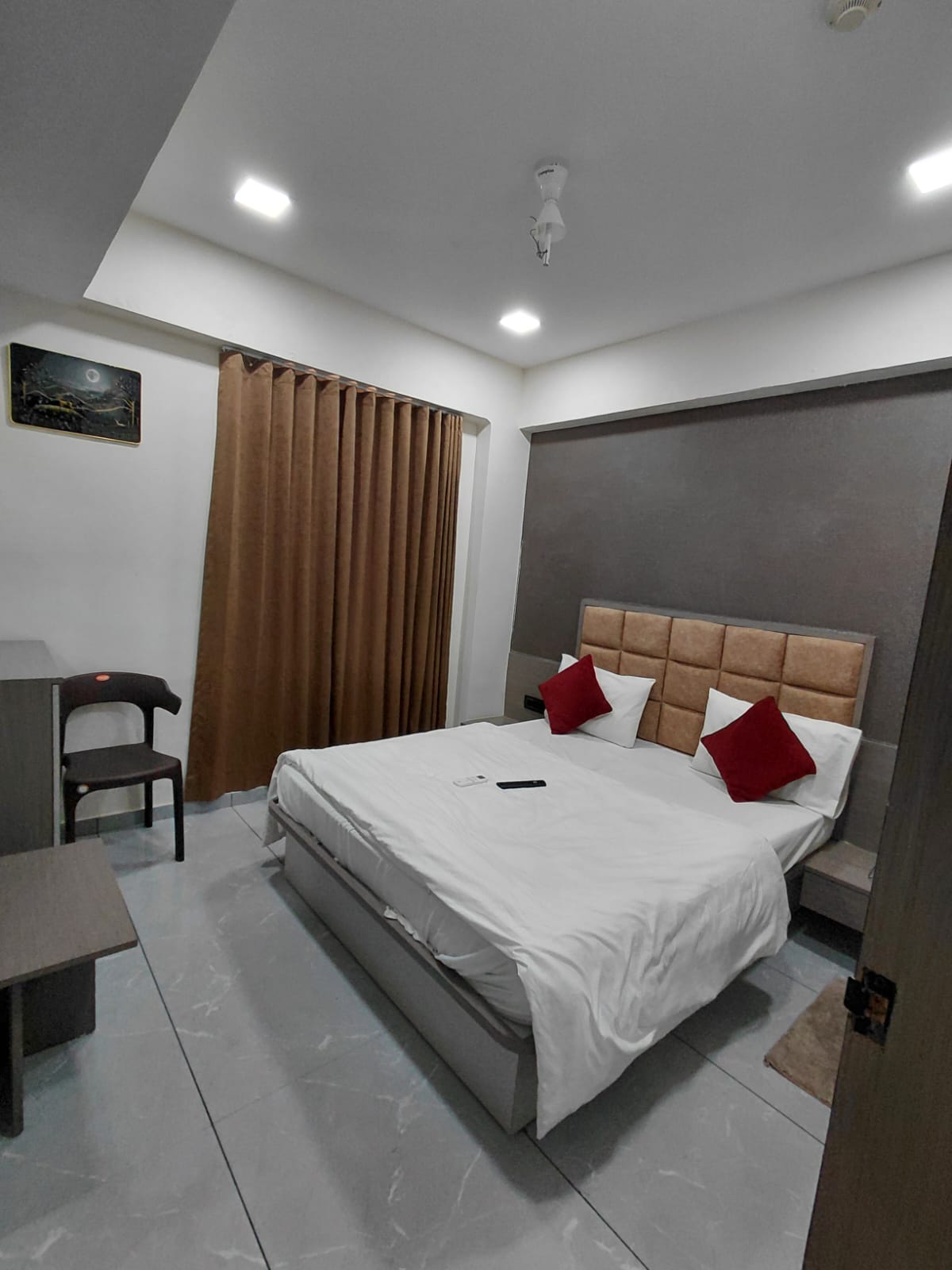 HOTEL SAWARIYA INN - Tap to explore photos