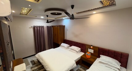 Shree trilokeshwar guest house Room Type - Bedroom 3