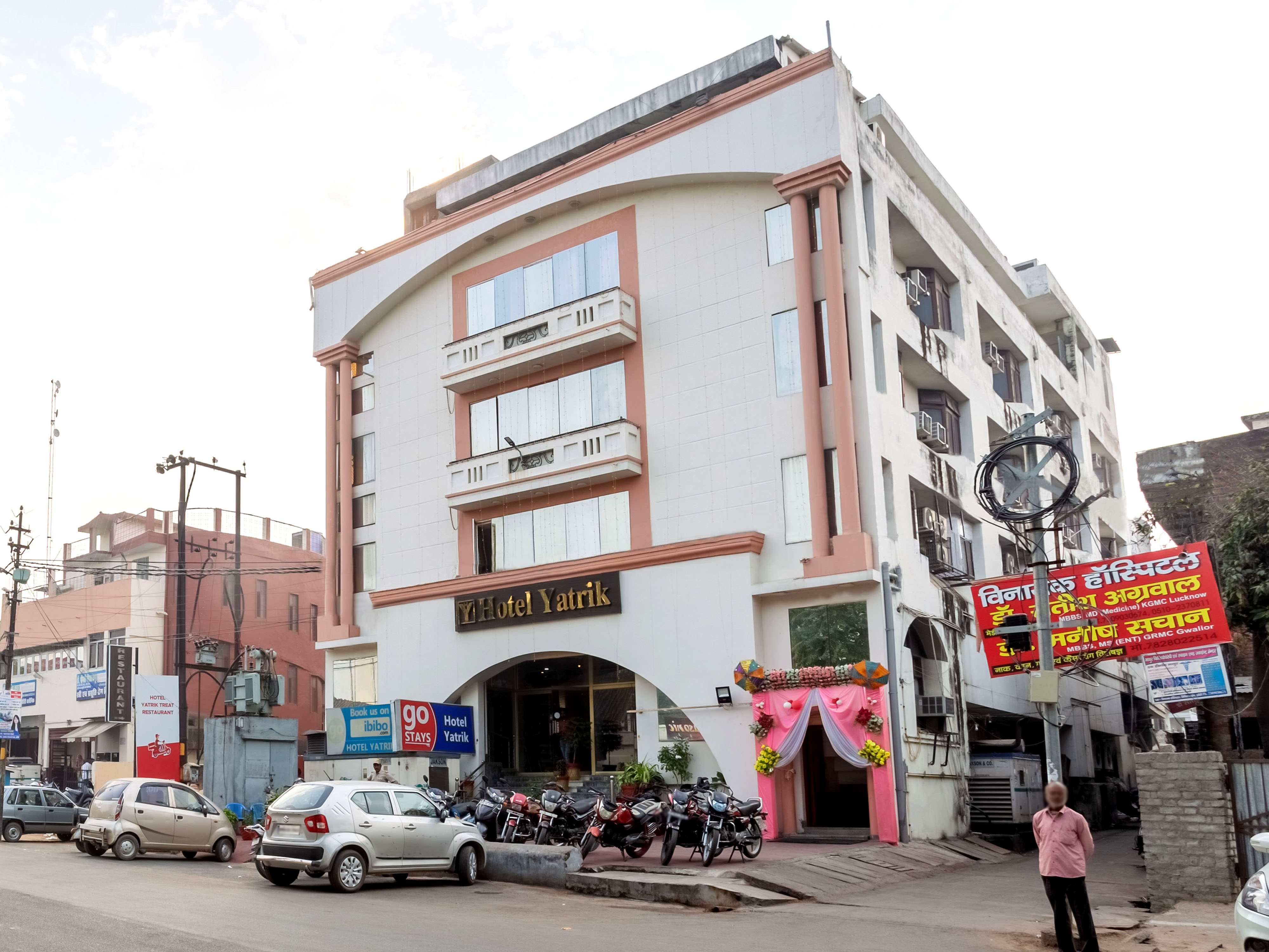 Hotel Yatrik - Tap to explore photos