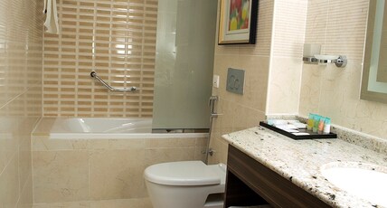 Jacob's Garden Hotel Bur Dubai Room Type - Junior Suite