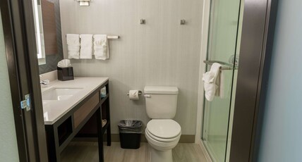 Hilton Garden Inn West des Moines Room Type - 2 QUEEN BEDS 1 BDRM SUITE