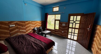 Green Valley Heights Hotel Room Type - Deluxe Half Wooden Room