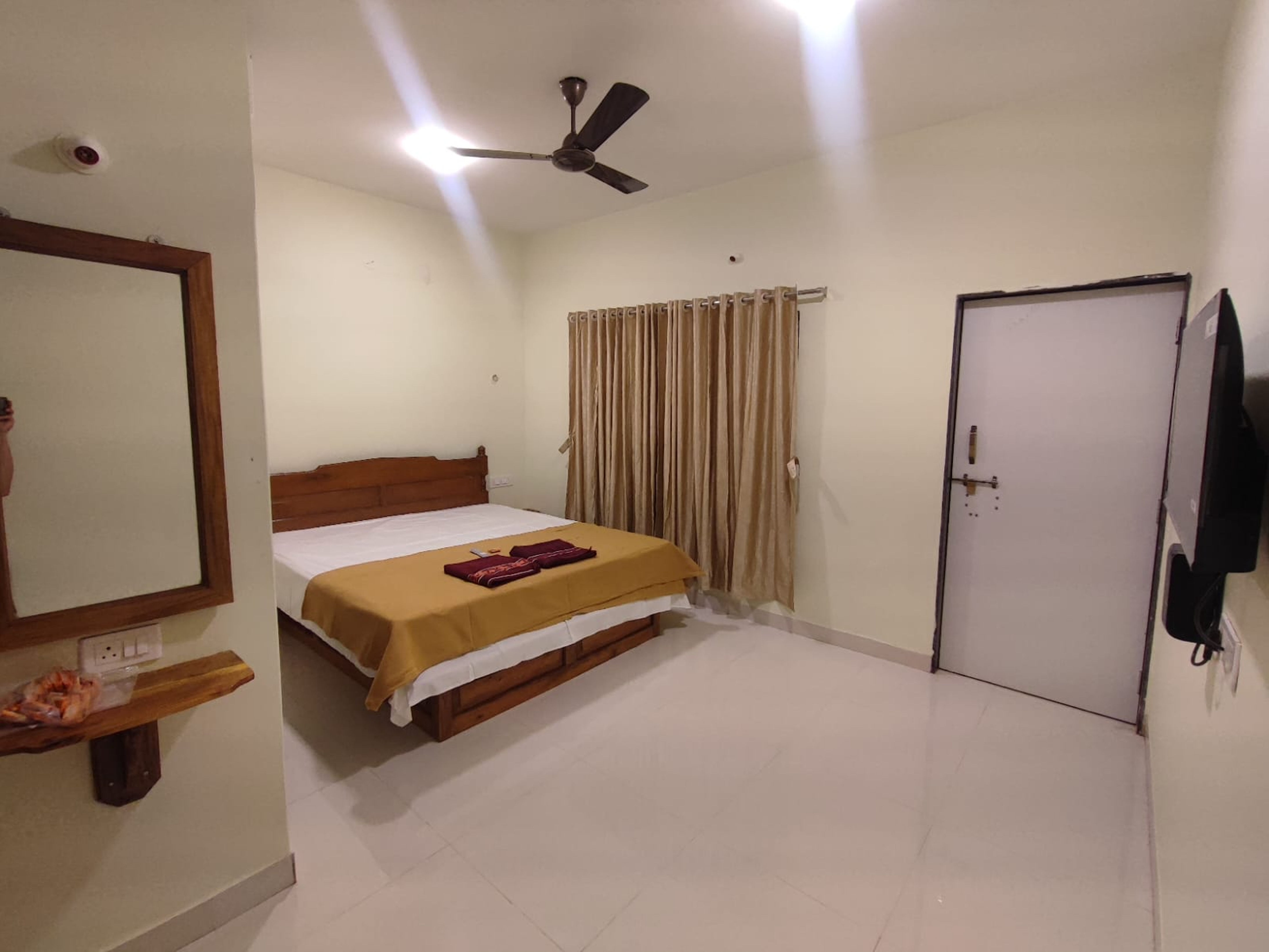 Palm Vista Homestay Devbag - Tap to explore photos