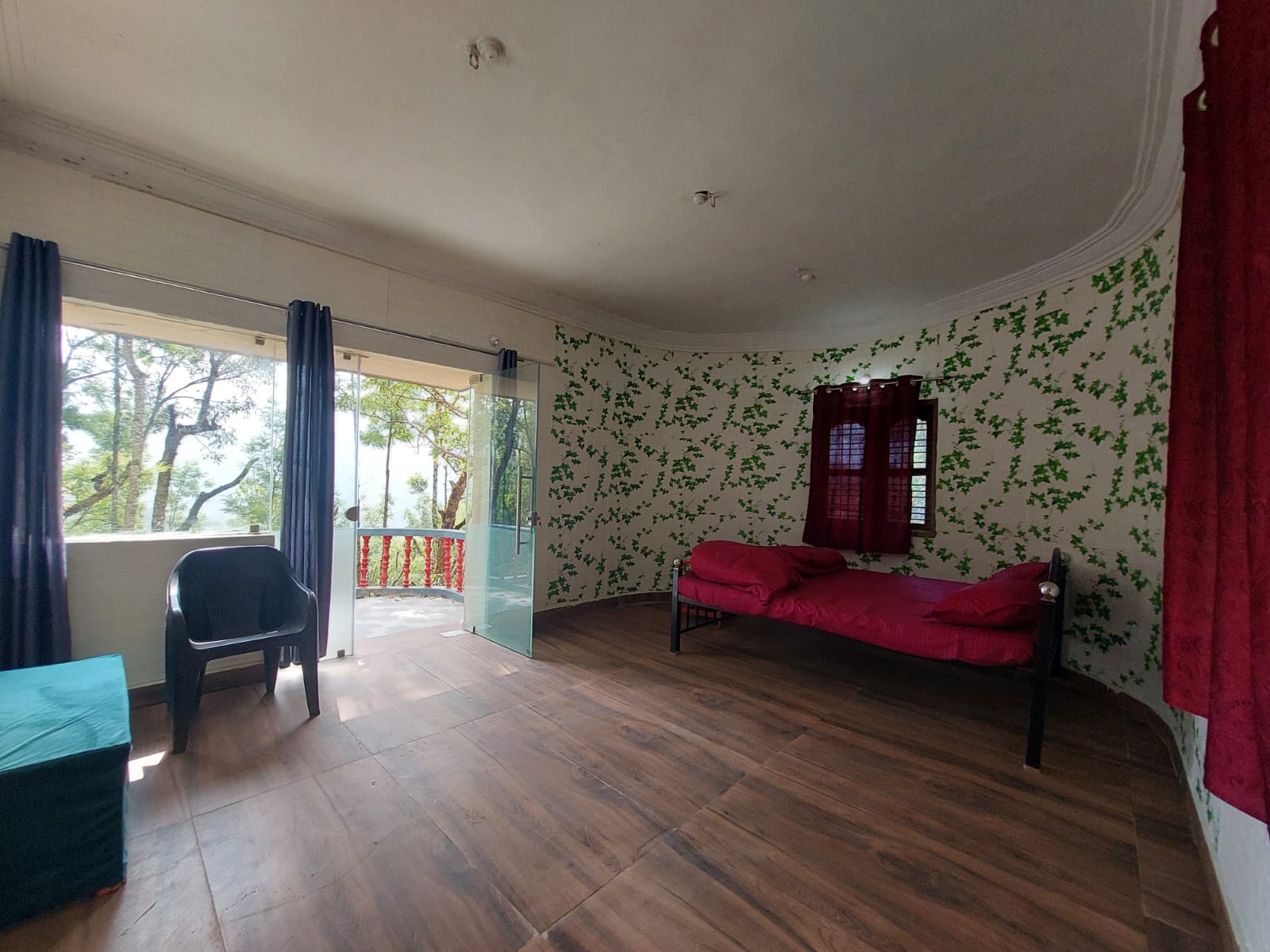 SILVER CLOUD ECO STAY - Tap to explore photos