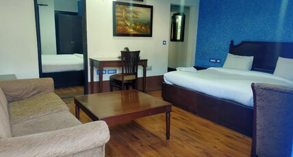 Manu Maharani Regency By Royal Collection Hotels Room Type - Family Suite with Lake Facing