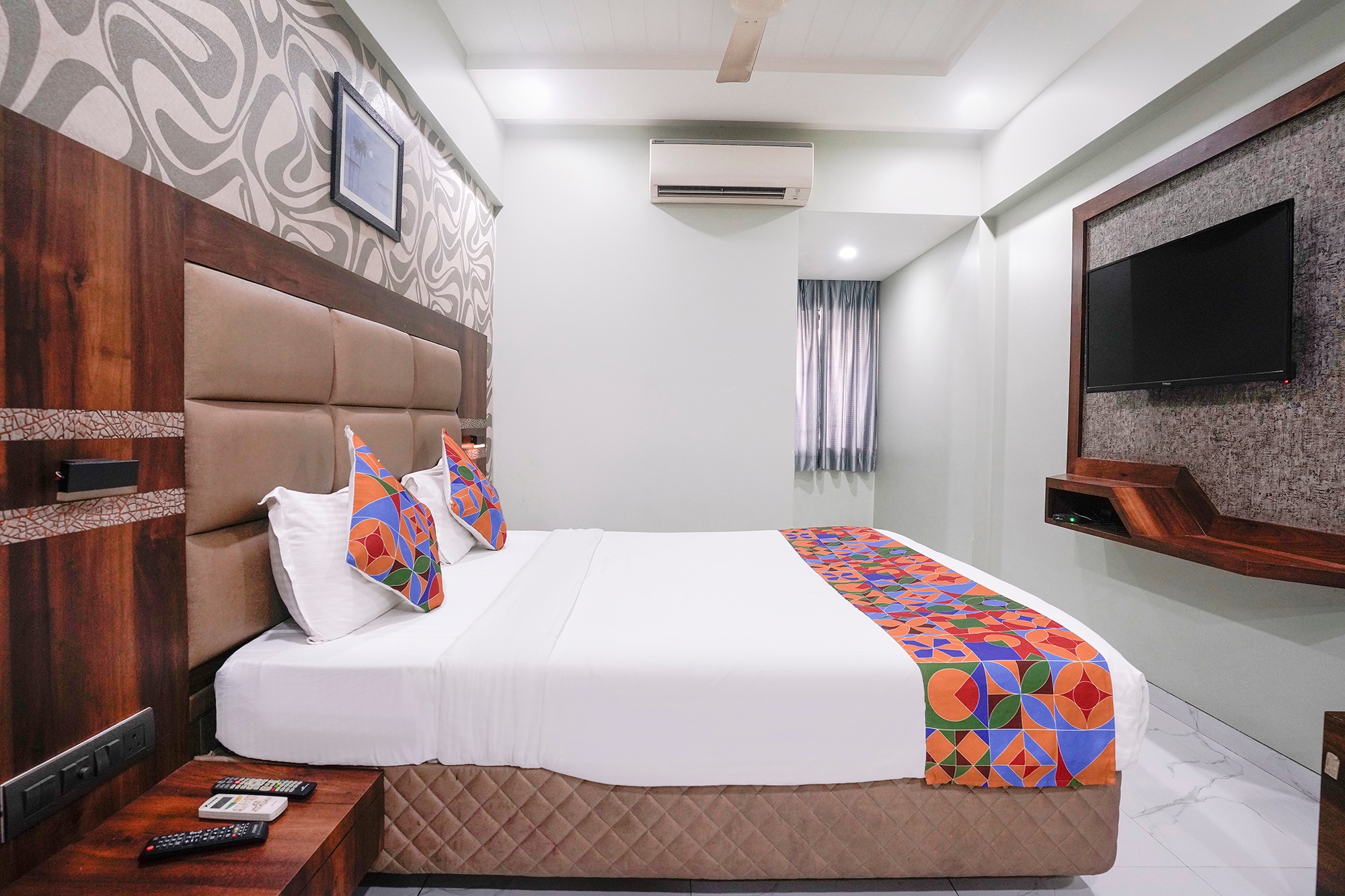 FabHotel Prasad International - Tap to explore photos