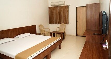 HOTEL JEEVAN Room Type - AC Executive Room