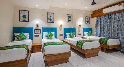 Treebo Executive Suites Room Type - Spacious Premium Room