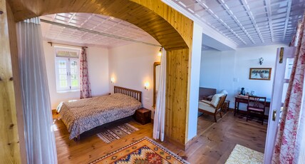 ORCHARD RETREAT Room Type - Retreat Suite with Mountain View