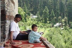 Hidden Orchard Stay Jibhi 2BR Cottage