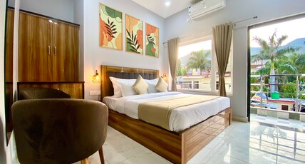 Hotel Wraveler Inn Room Type - Superior with Mountain View and Balcony