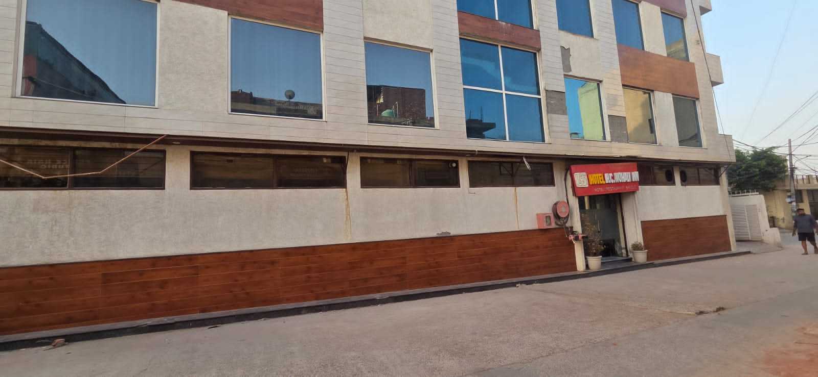 Townhouse Sector 121 Balongi Formerly Mohali Inn - Tap to explore photos