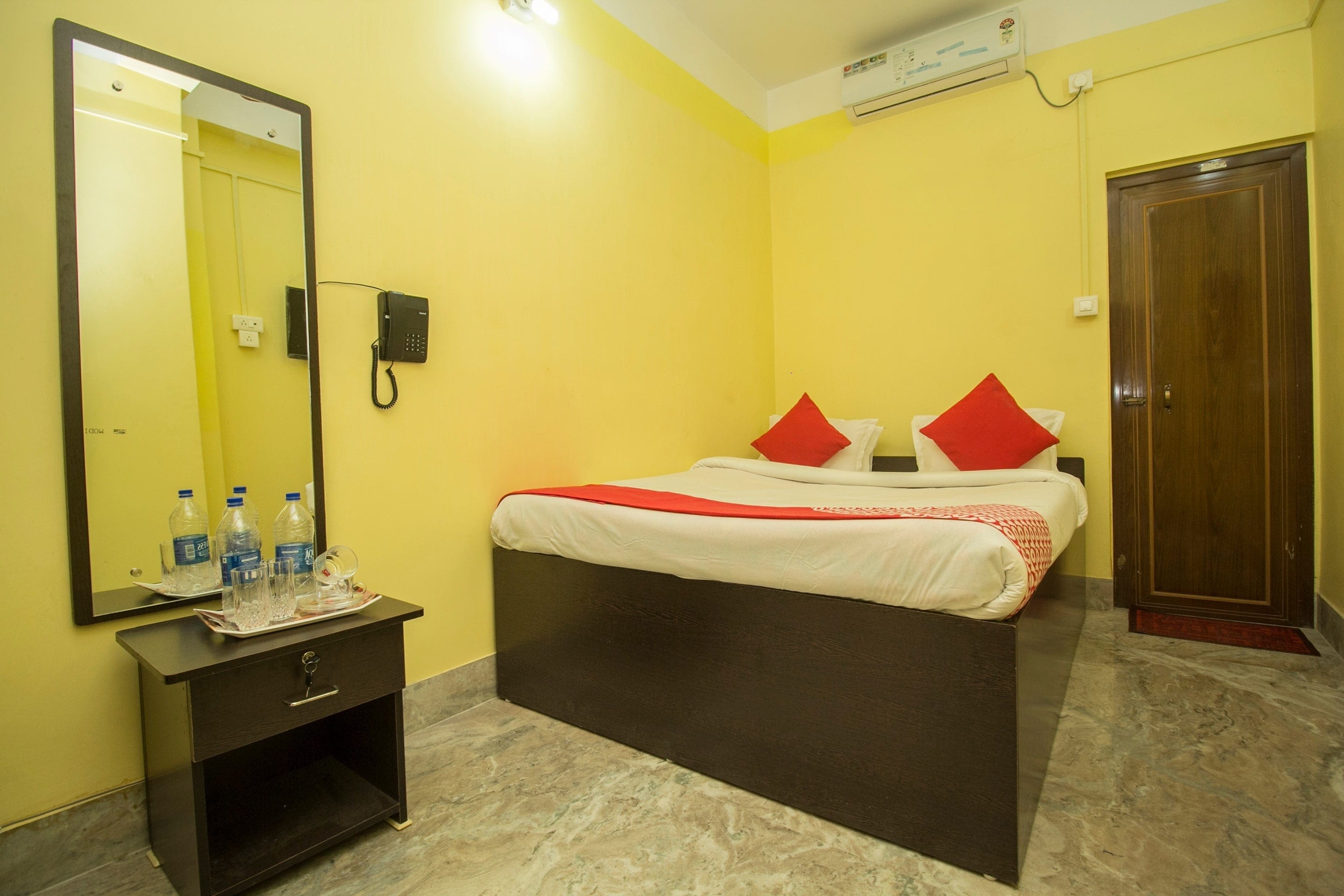 Super Hotel O Kshounish Residency - Tap to explore photos