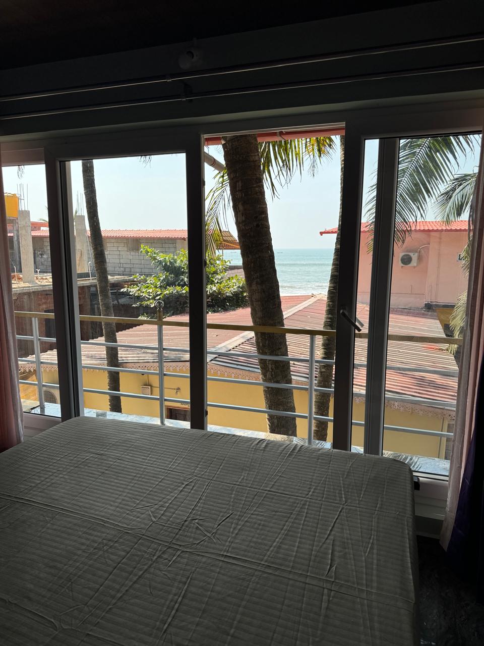 Livin Waves Beach Stay And Cafe Gokarna - Tap to explore photos