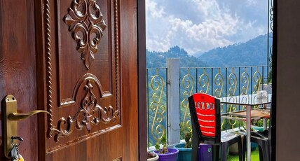 Mountain paradise homestay batashia loop Room Type - Quad room with balcony