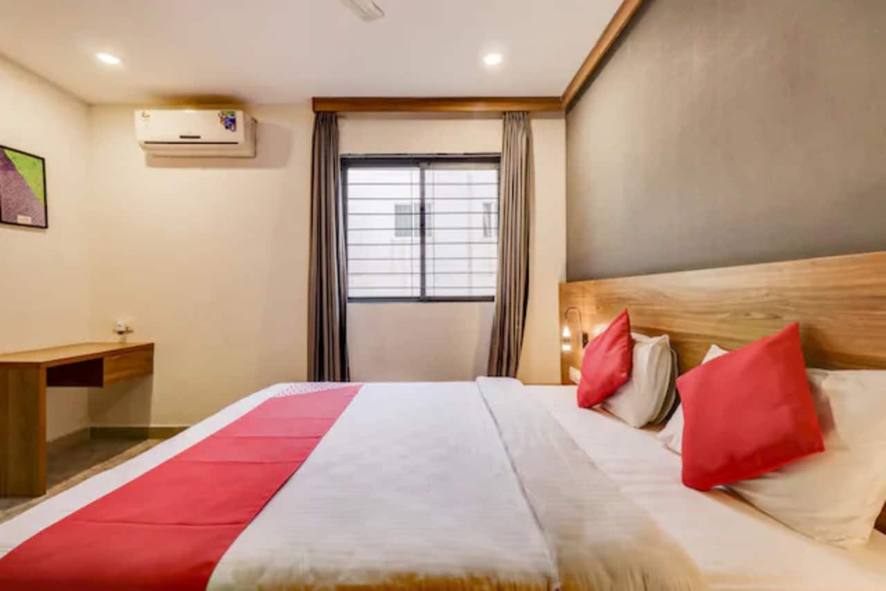 CANVAS SUITES - OPP. HSR LAYOUT - OUTER RING ROAD - Tap to explore photos