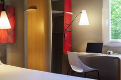 Ibis Jouy en Josas Velizy
