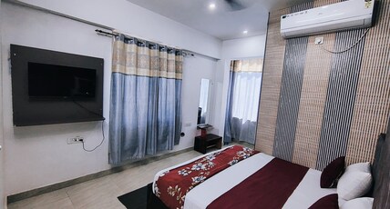 Hotel Shri Gopala Dham Room Type - Deluxe Room with Air Conditioning