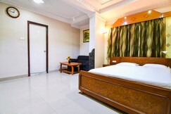 Wild Orchid Inn Near R N Tagore Hospital