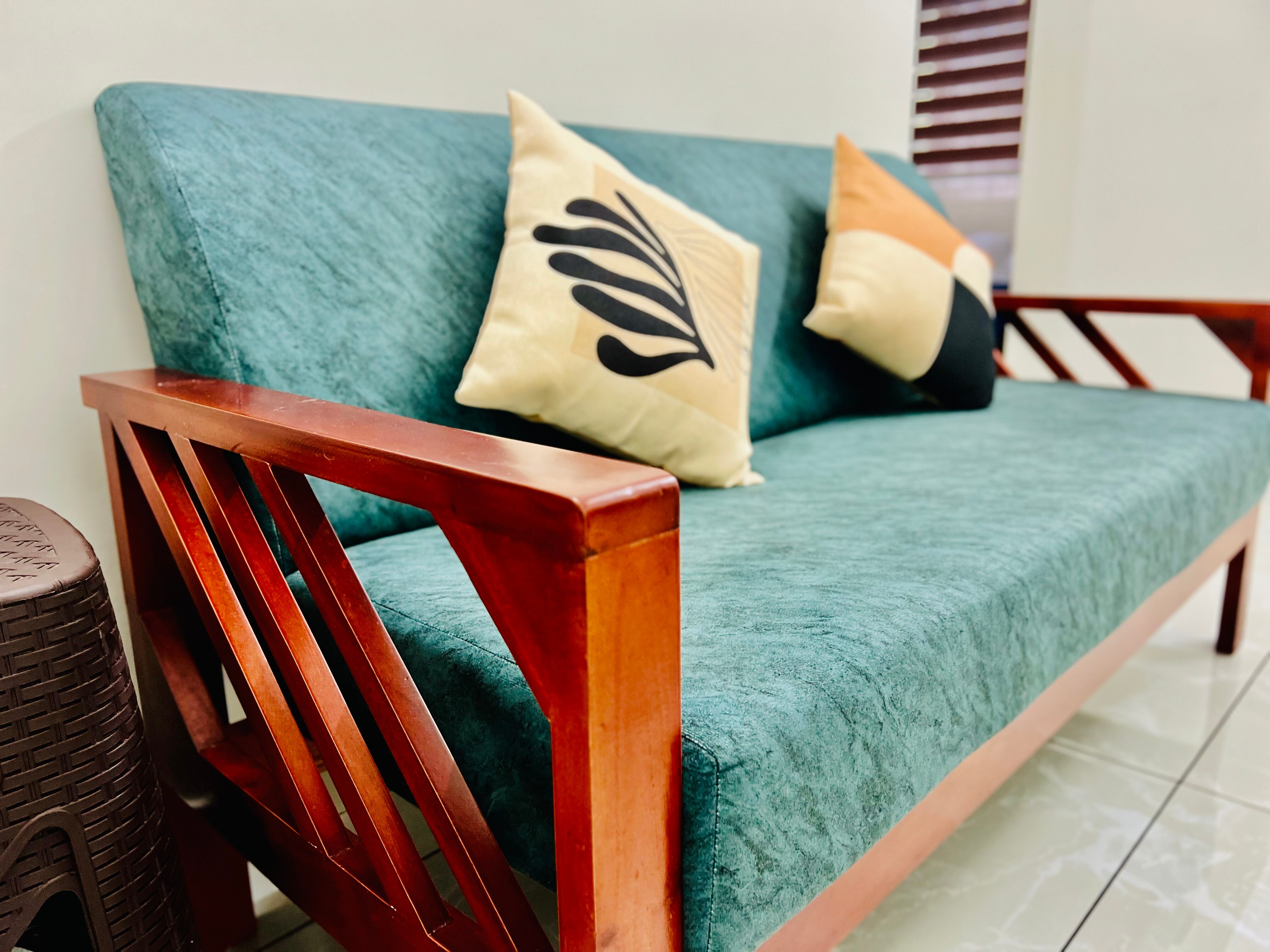 Modern 2BHK with Lift Infopark Lulu with kitchen - Tap to explore photos