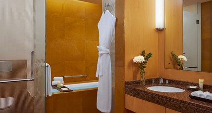 Grand Hyatt Mumbai Room Type - 2 Twin Beds Club Access