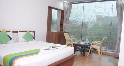 J C Comforts Room Type - Deluxe Room