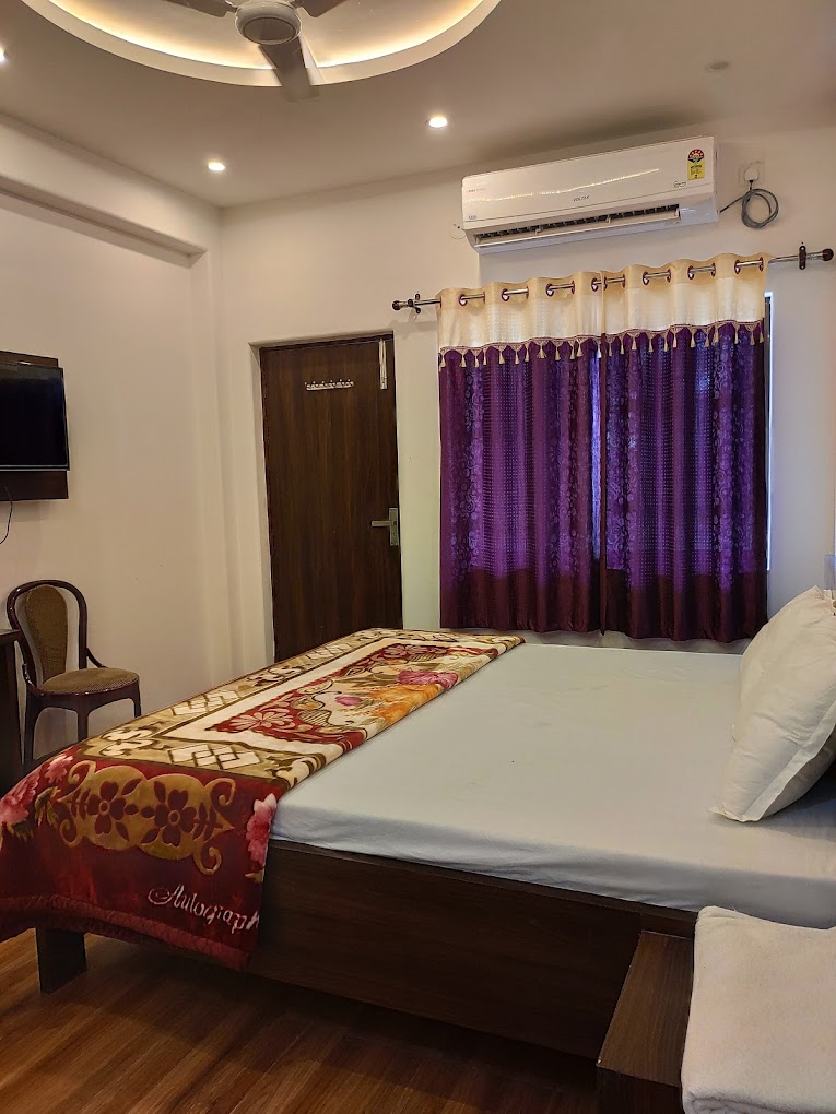 Shri Ganga Vatika Hotel & Restaurant - Tap to explore photos