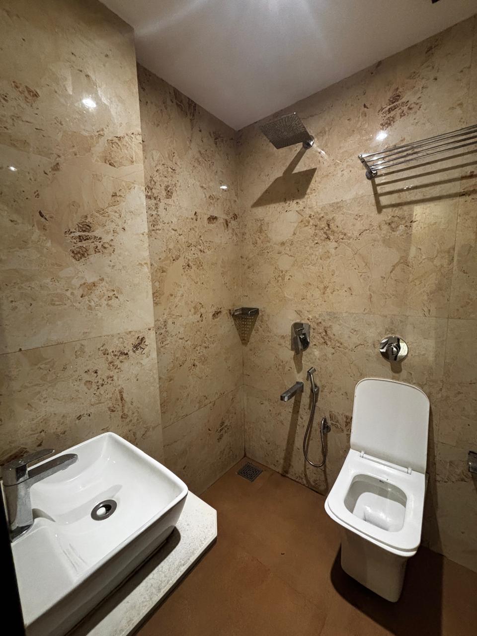 Hotel Amazing - Tap to explore photos