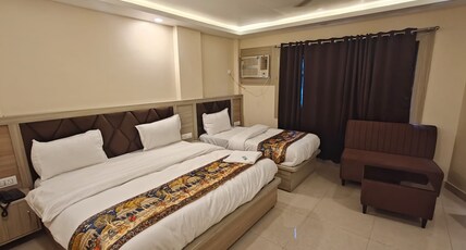 Namesha Residency Room Type - Deluxe Three Bed Room