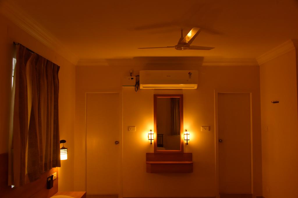 Hotel Ess Pe Inn - Tap to explore photos